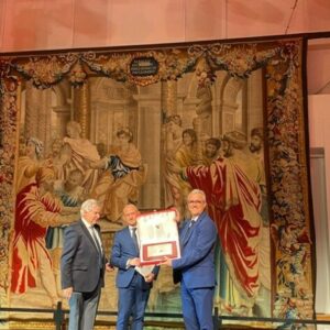 EN AGROISLAS ESTAMOS DE ENHORABUENA. EL COLEGIO DE INGENIEROS AGRÓNOMOS DE CENTRO – CANARIAS NOS HA GALARDONADO CON LA PLACA DE HONOR A LA EMPRESA DINTINGUIDAD 2022.